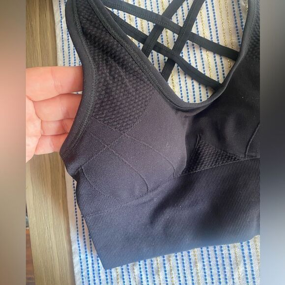 Z by Zella SEAMLESS CROSS BACK BRALETTE BLACK SMALL NWT - Picture 4 of 8